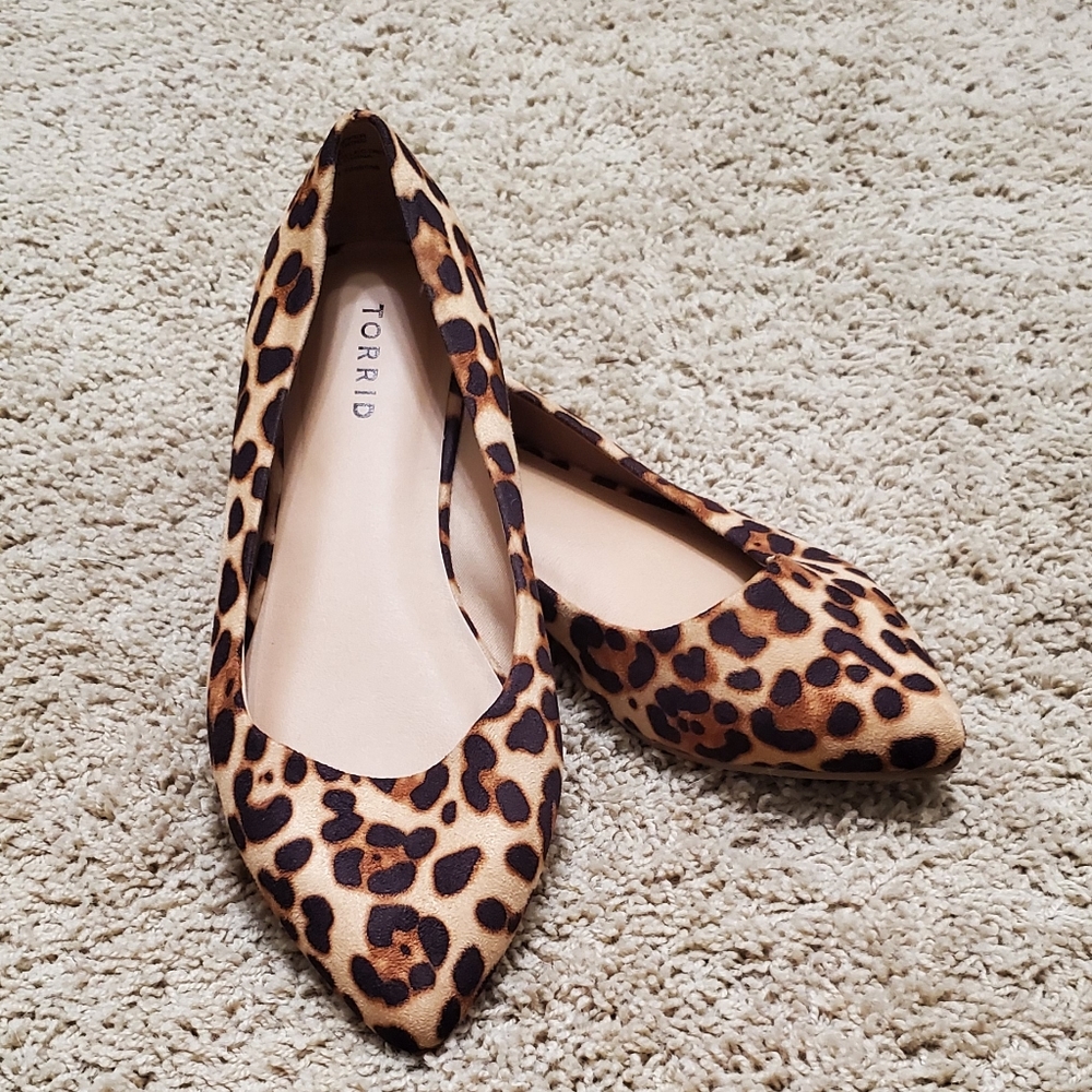 NWOT Torrid Leopard Flats
